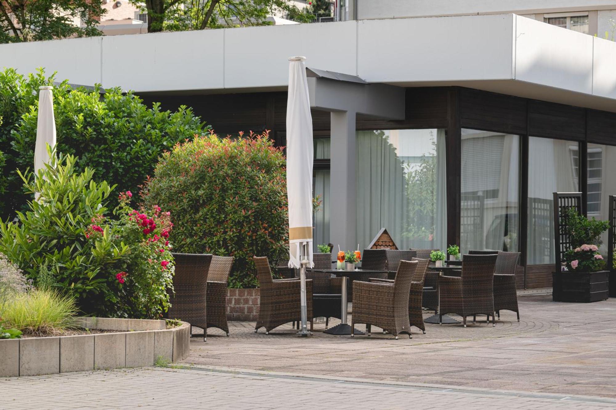 Leonardo Hotel Heidelberg City Center Bagian luar foto