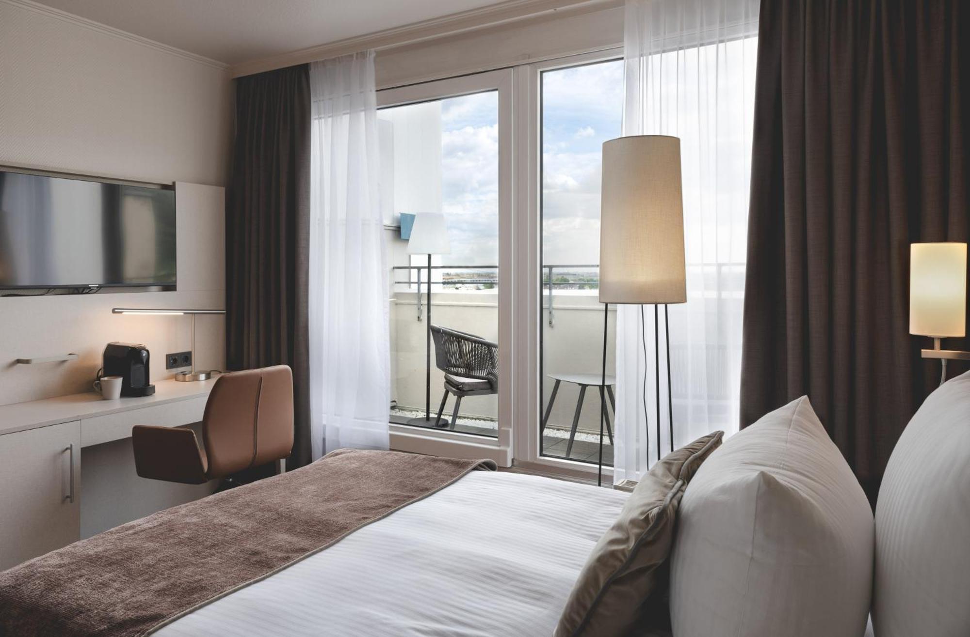 Leonardo Hotel Heidelberg City Center Bagian luar foto